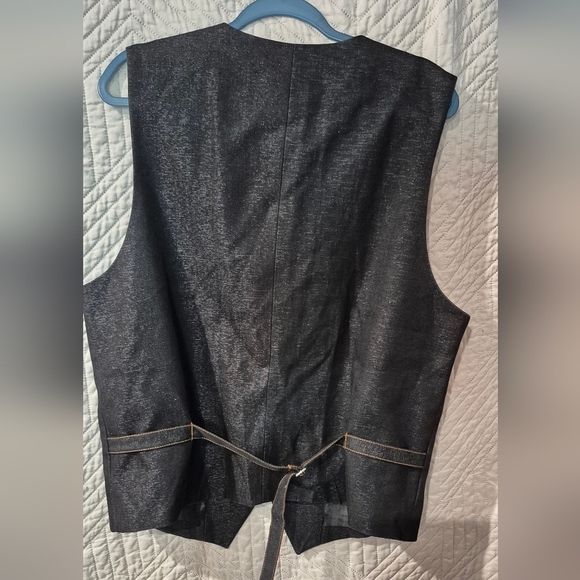 Vintage LL Canto Black Vest with White Accents - Picture 2 of 3